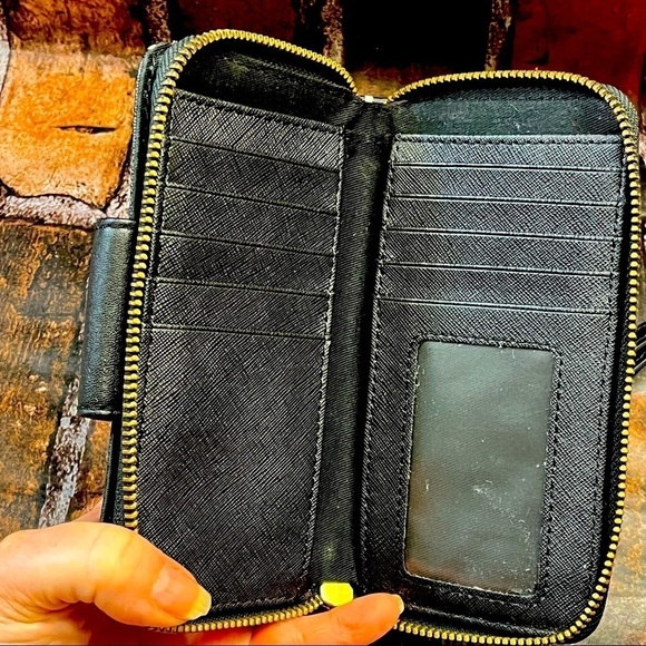 Fossil Madison Zip Around Clutch Wallet Wristlet Black White Stripes Red Dots - Picture 5 of 10